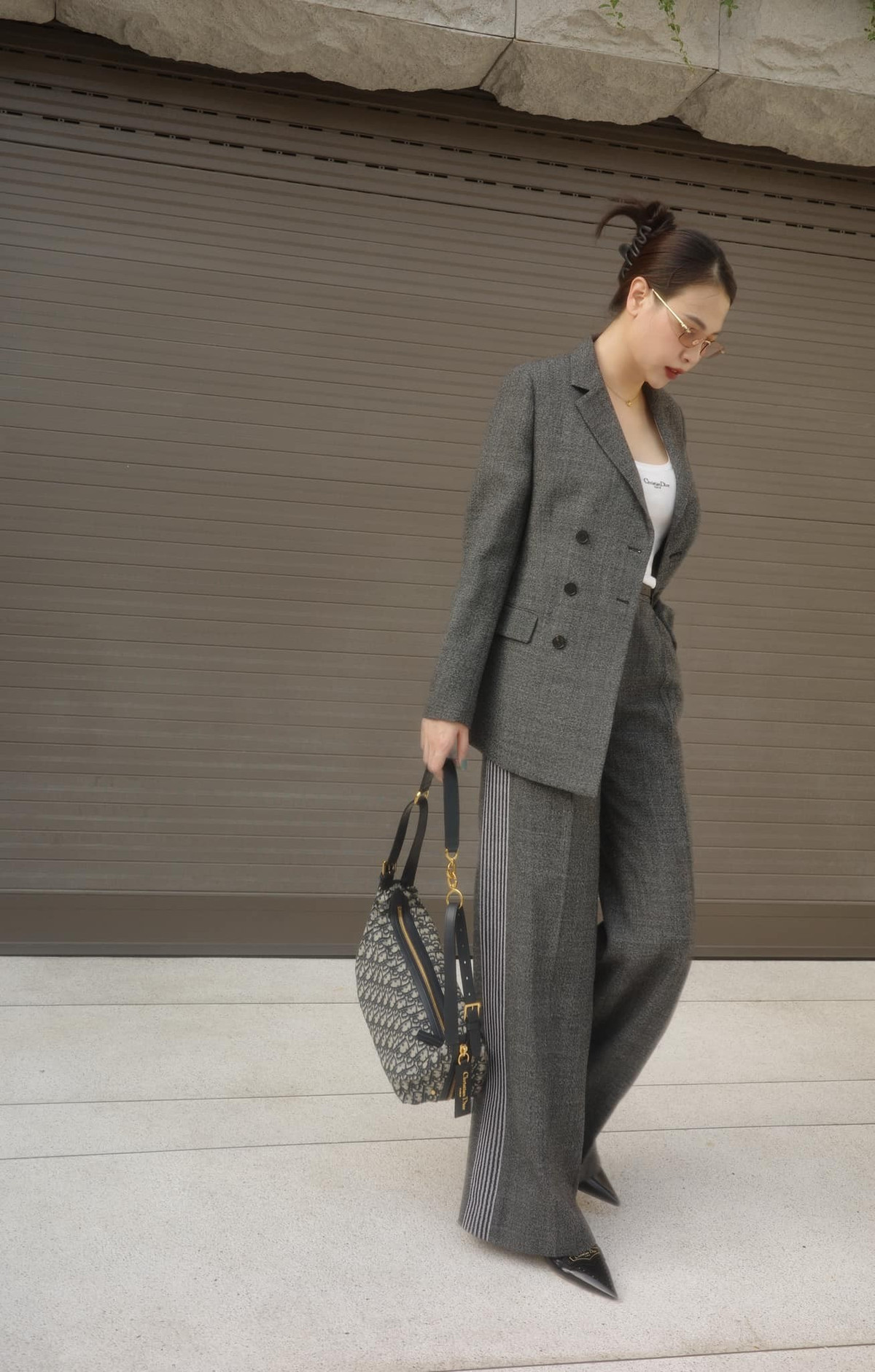 Dù bận rộn với công việc kinh doanh và chăm sóc con cái, Đàm Thu Trang vẫn giữ được vẻ ngoài tươi tắn. Ngoài ra, ít năm trở lại đây, người đẹp thăng hạng phong cách thời trang.