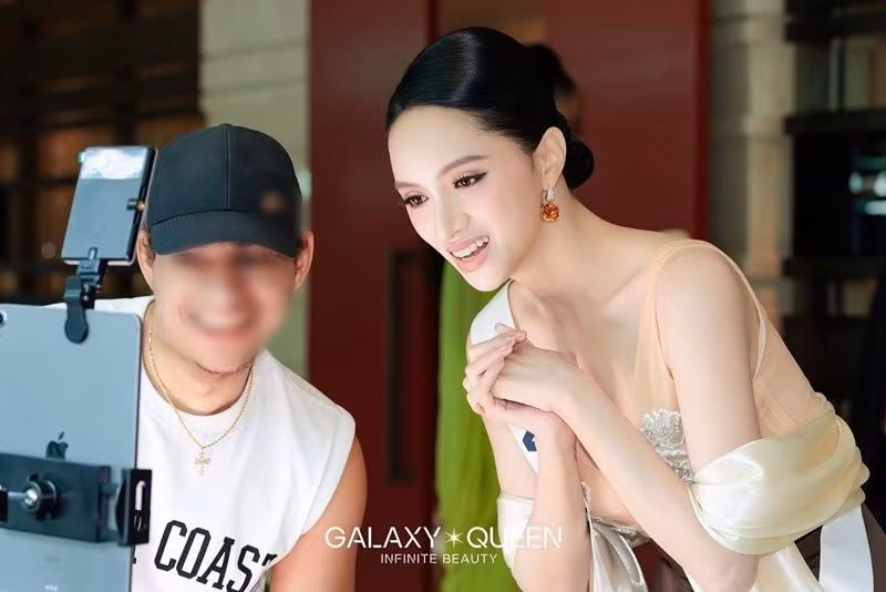 Việc Hoa hậu Hương Giang xuất hiện trên Instagram của Miss Universe 2025 gây chú ý. Một số khán giả cho rằng ban tổ chức đã để ý đến đại diện Việt Nam. Ảnh: Galaxy Queen.