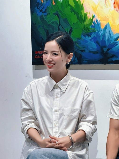 Nhìn lại hơn 10 năm hoạt động nghệ thuật, Hạ Anh cho hay, cô cảm thấy mình đã trưởng thành rất nhiều, không chỉ về kỹ năng diễn xuất mà còn về tư duy, cách nhìn nhận cuộc sống và nghề nghiệp. Ảnh: FB Hạ Anh.