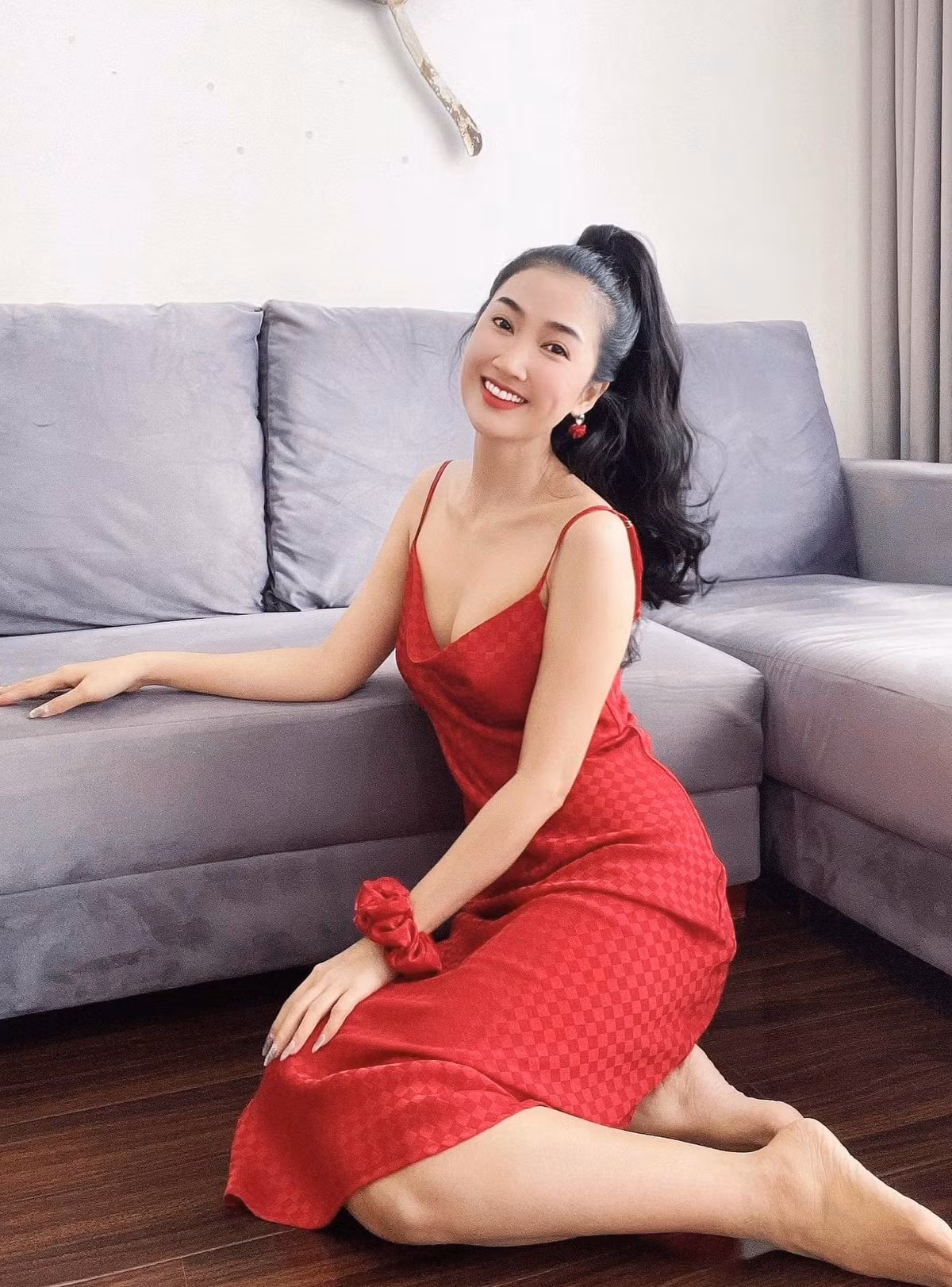 Dịu dàng, gợi cảm, nữ diễn viên sinh năm 1984 ‘đốn tim’ nhiều người hâm mộ. Ảnh: FB Quỳnh Lam.