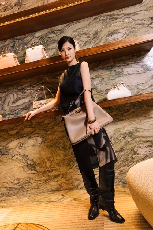 Thu nhập của nữ ca sĩ còn đến từ việc quảng cáo cho nhiều thương hiệu lớn. Ảnh: FB Đông Nhi.