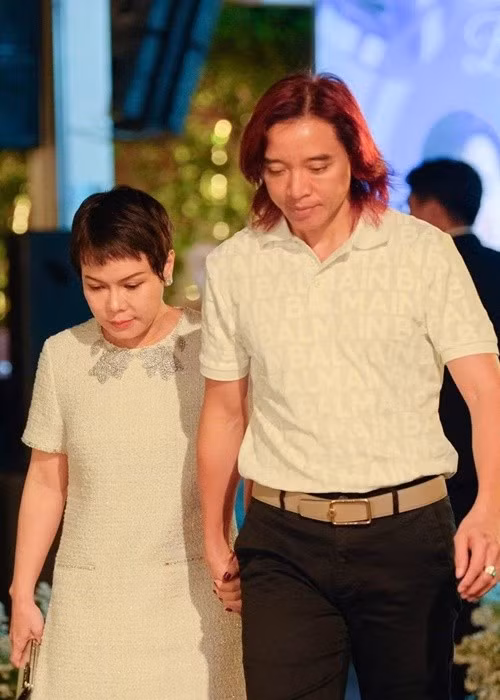 Anh nhắc đến các vai của vợ như bà Lệ trong “Ma da”, bà Hai Nhị trong “Chị dâu” và bà Hậu trong “Cục vàng của ngoại”. Ảnh: FB Hoài Phương.