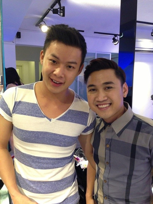 “Thánh hát nhép” Don Nguyễn và MC, diễn viên Mai Thanh Tú lần đầu gặp nhau trong một buổi tiệc của người bạn chung. Nếu như Thanh Tú tò mò về cuộc sống của nghệ sĩ, Don Nguyễn chủ động chinh phục đối phương bởi thích cái đẹp. Ảnh: FB Thanh Tú.