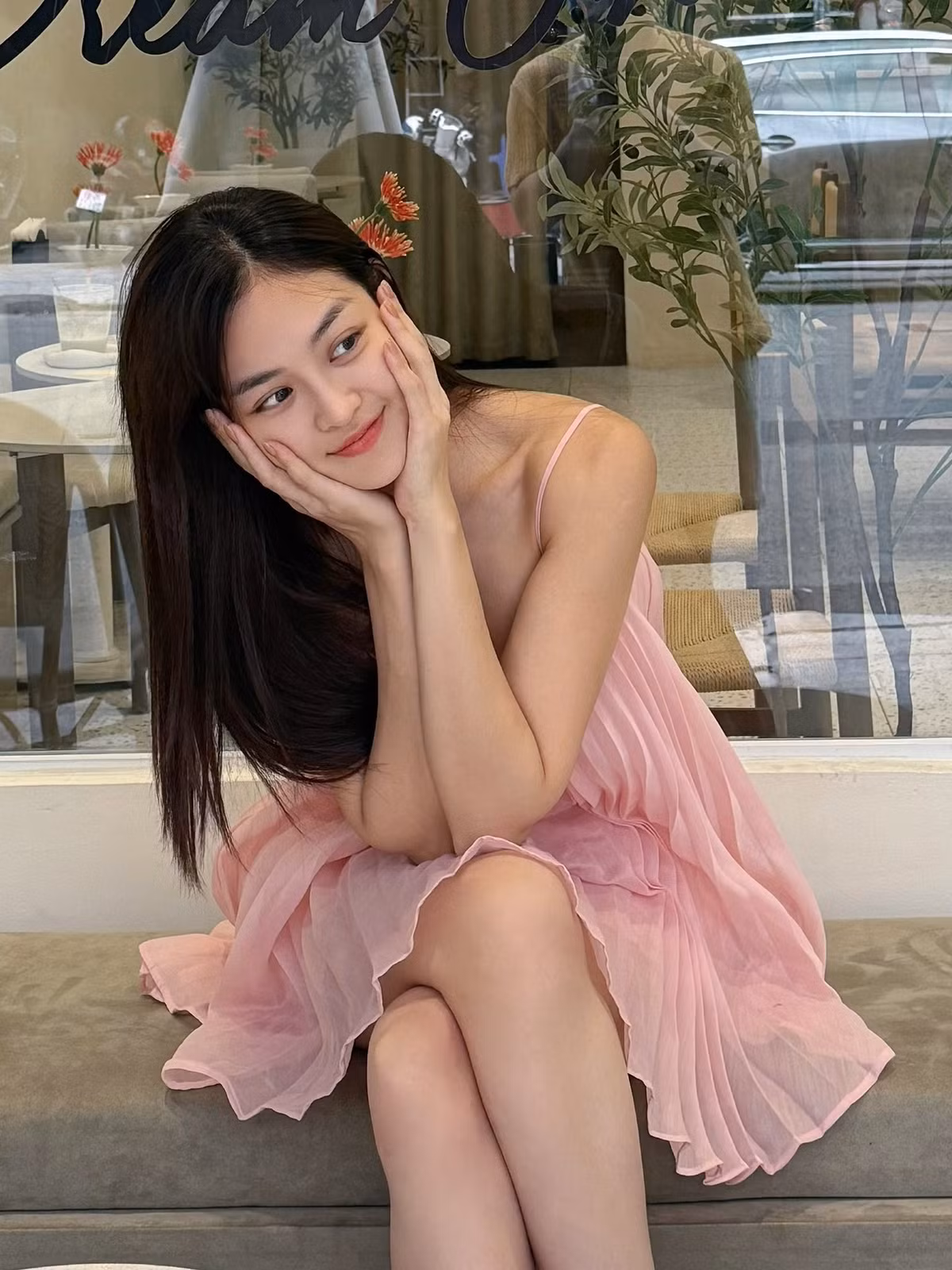 Đến nay, nữ diễn viên ghi dấu ấn qua nhiều bộ phim như Đập cánh giữa không trung, Gái già lắm chiêu, Rừng thế mạng hay Cả một đời ân oán.