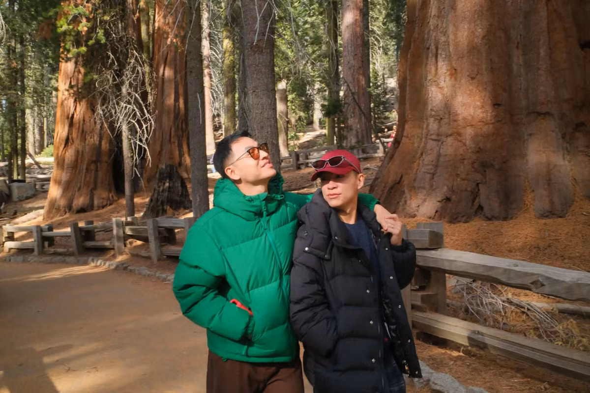 “Nhưng anh đã yêu em, yêu sự trưởng thành của em, yêu những gì mà em đã trở thành và anh hứa sẽ yêu những gì mà em đã trở thành”, Du Lịch TP HCM dẫn lời Adrian Anh Tuấn.