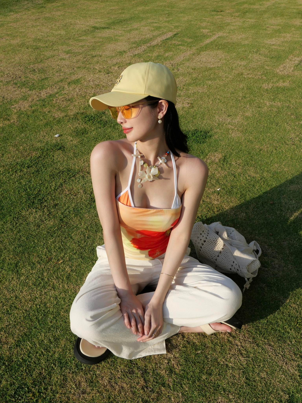 Năm 2017, Jun Vũ gây ấn tượng khi tham gia bộ phim Tháng năm rực rỡ, từ đó mở ra nhiều cơ hội mới trong diễn xuất. Sau thành công ban đầu, Jun Vũ tiếp tục góp mặt trong các dự án điện ảnh và truyền hình như Người bất tử, Cho em gần anh thêm chút nữa, Gái già lắm chiêu V, Chìa khóa trăm tỷ, Cô dâu ma. Ảnh: FB Jun Vũ.