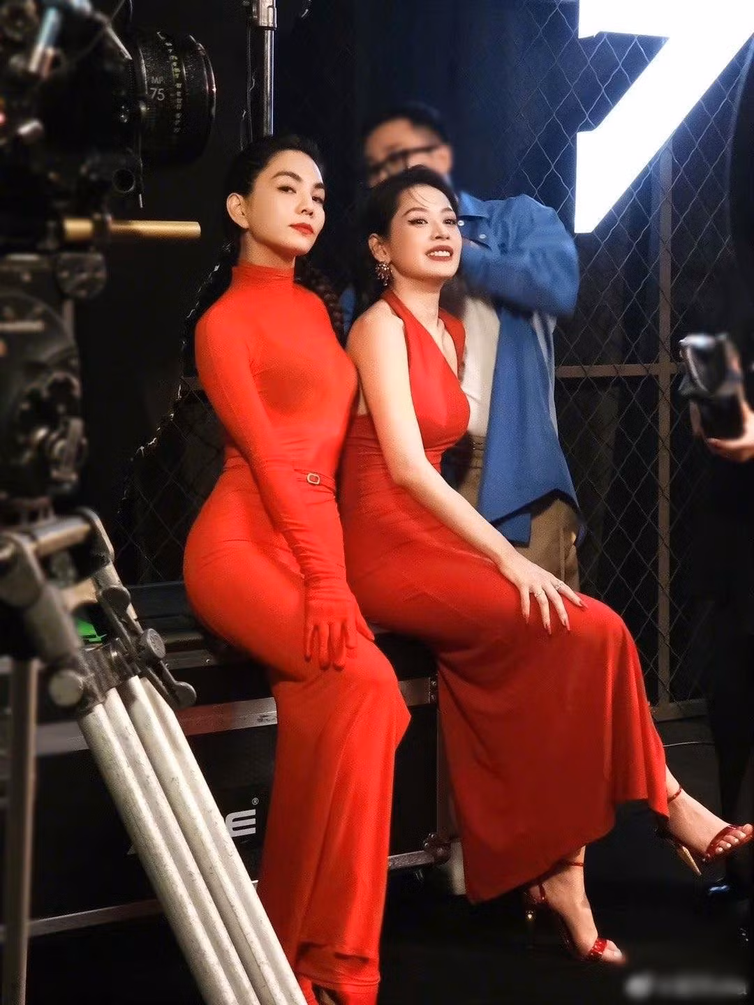 Theo Người Lao Động, ở chung kết Đạp gió 2023, Ella đoạt ngôi vị quán quân, Chi Pu xếp hạng 6 đồng thời ẵm giải Sân khấu xuất sắc nhất. Ảnh: Tiền Phong.