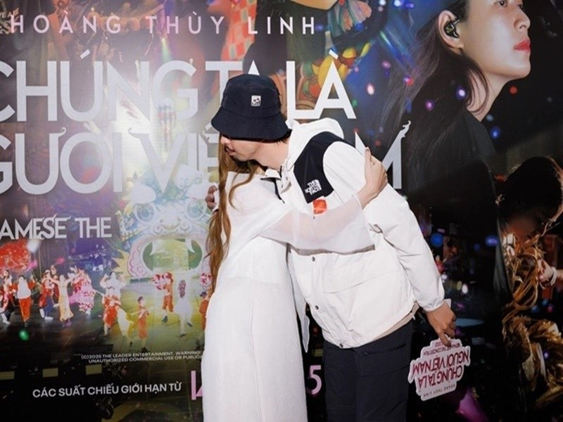 Từ năm 2023, Hoàng Thùy Linh và Đen Vâu vướng nghi vấn hẹn hò, có con. Ảnh: Người Lao Động.