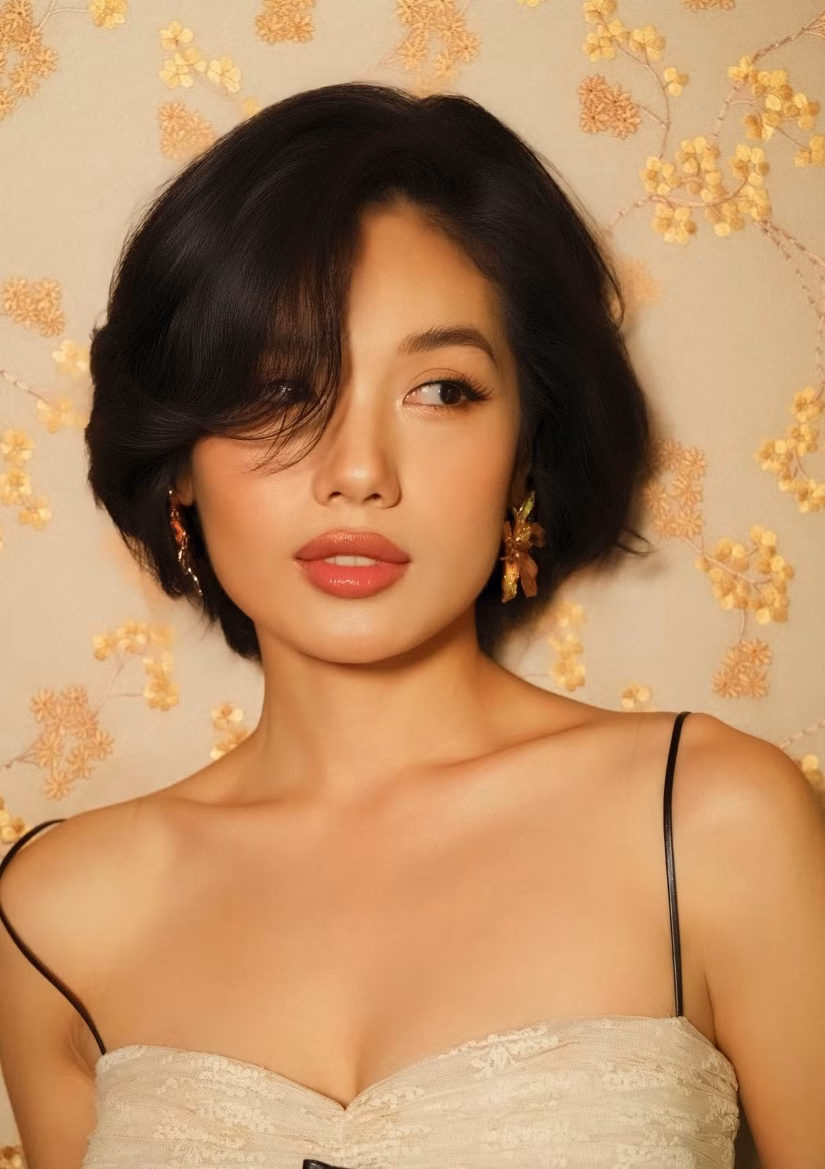 Trâm Anh sở hữu gương mặt xinh đẹp, có nhiều nét giống hot girl Tâm Tít và ca sĩ Phương Ly. Ảnh: FB Trâm Anh.