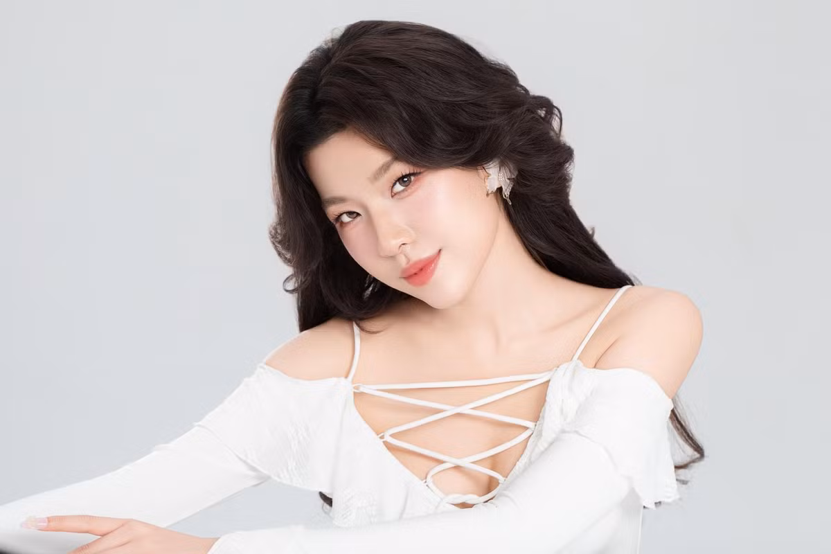 Lamoon ngày càng xinh, ăn mặc gợi cảm. Ảnh: FB Lamoon.