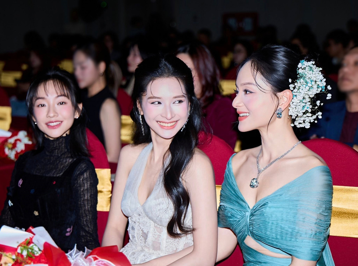 View - Diễn viên Lan Phương khoe vẻ rạng rỡ, gợi cảm tại sự kiện | Báo Tri thức và Cuộc sống - TIN TỨC PHỔ BIẾN KIẾN THỨC 24H