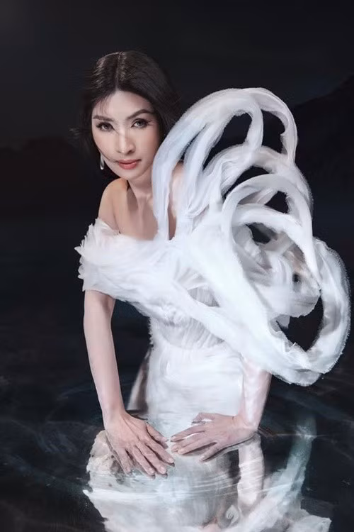 Hồng Nhung cho biết, cô và bố của con trai dù đã chia tay nhưng vẫn luôn cùng nhau cố gắng để bé Skyler có môi trường sinh hoạt và phát triển tốt nhất. Ảnh: FB Hồng Nhung.