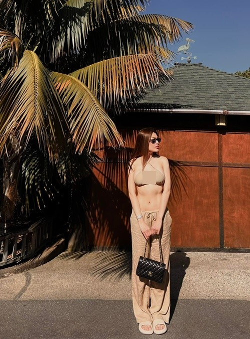 Trân Đài ngày càng gợi cảm, sắc sảo. Ảnh: FB Trân Đài.