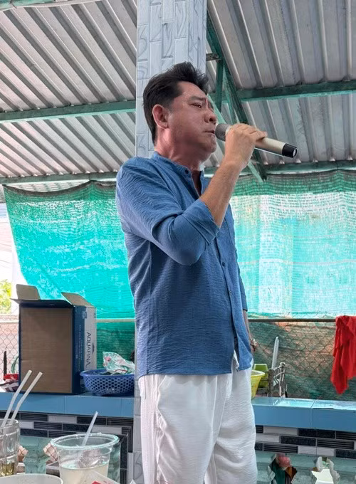 Nam diễn viên đăng tải nhiều hình ảnh đời thường giản dị của mình trên trang cá nhân. Ảnh: FB Huỳnh Anh Tuấn.