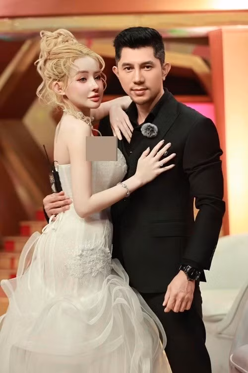 Trước Vũ Hà, không ít gương mặt hoạt động trong showbiz Việt vướng lùm xùm kể từ đầu năm đến nay. Ngân 98 - Lương Bằng Quang là một trong số đó. Ngân 98 bị bắt tạm giam, khởi tố về tội sản xuất, buôn bán hàng giả là thực phẩm, đưa hối lộ. Ảnh: FB Lương Bằng Quang.