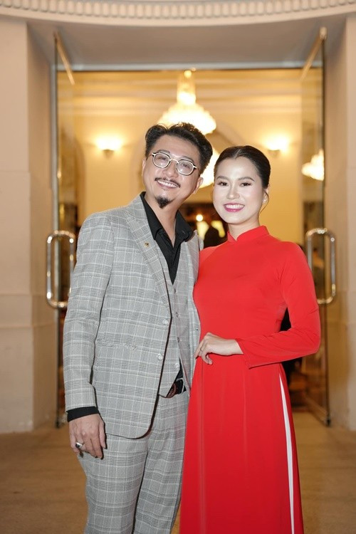 Trong cuộc phỏng vấn với Vietnamnet, Hứa Minh Đạt cho biết, Lâm Vỹ Dạ luôn cảm thông và thấu hiểu cho nghề nghiệp của chồng. Ảnh: FB Lâm Vỹ Dạ.