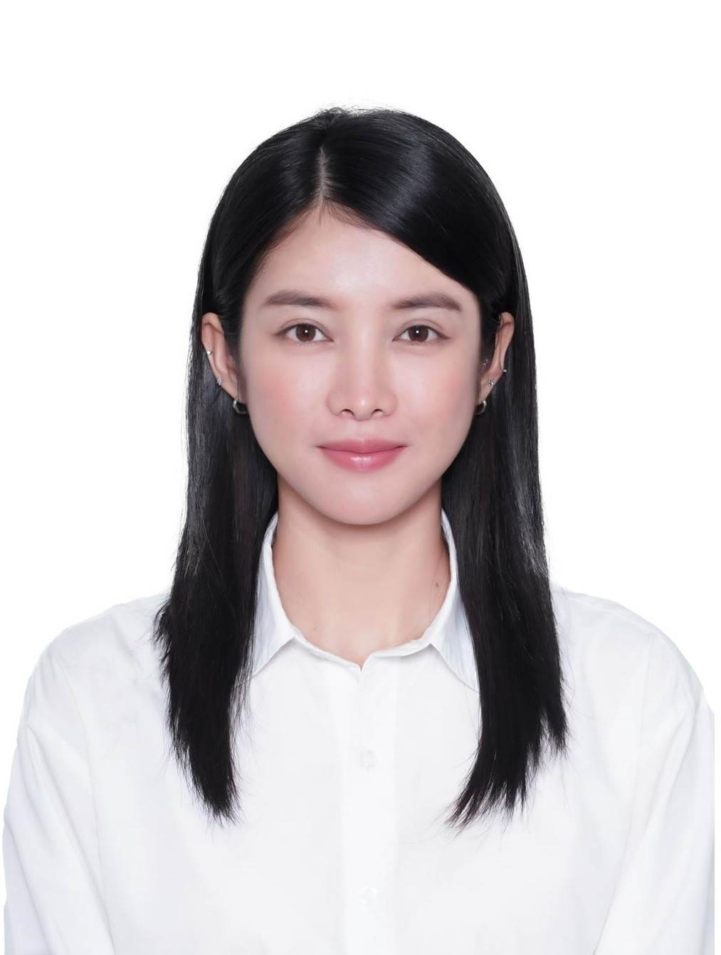 Nữ người mẫu khoe ảnh thẻ đẹp lung linh, xinh hút hồn.