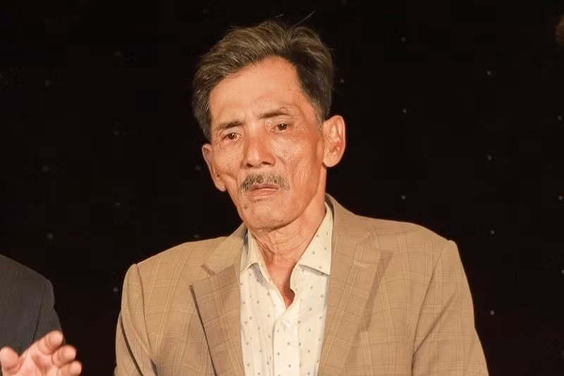 Theo Tiền Phong, nhạc sĩ Tô Hiếu cho biết, diễn viên Thương Tín mất tại nhà riêng. Nguyên nhân qua đời được xác định do tuổi cao, sức yếu sau thời gian dài suy kiệt và không thể đi lại. Ảnh: Người Lao Động.