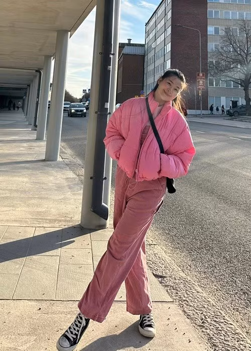 Vợ cũ Huy Khánh và con gái sống ở Phần Lan từ đầu năm 2024. Ảnh: FB Mạc Anh Thư.