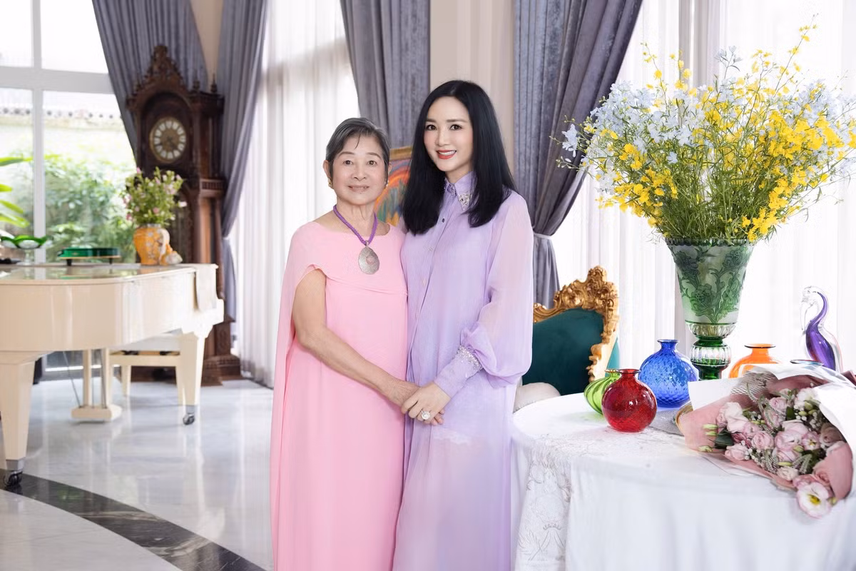 Trên trang cá nhân, Hoa hậu Giáng My tâm sự về mẹ ruột. Người đẹp cho biết, đấng sinh thành là người bạn thân nhất.