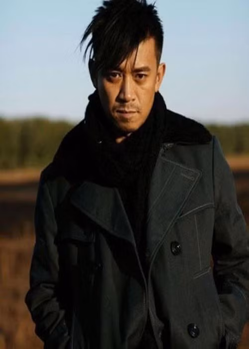 Vương Học Binh nổi tiếng sau khi đóng Lăng Vân tráng chí Bao Thanh Thiên (2004). Năm 2015, truyền thông Trung Quốc đưa tin Vương Học Binh bị cảnh sát bắt ngay tại nhà riêng vì hành vi sử dụng ma túy. Ảnh: Thể Thao Văn Hóa.