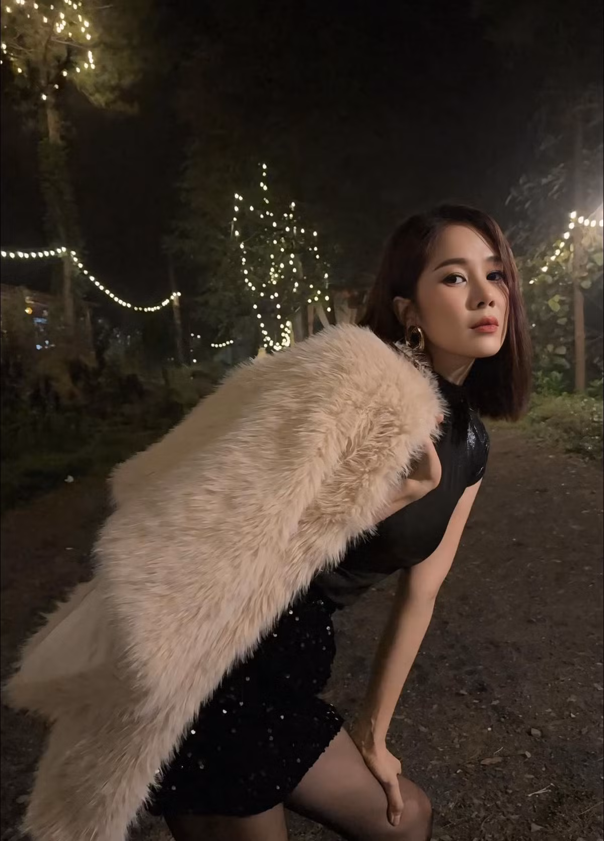 Theo VOV, Lê Phương cho biết cô không báo trước với chồng – Trung Kiên – về các cảnh quay tình cảm với Quốc Huy.