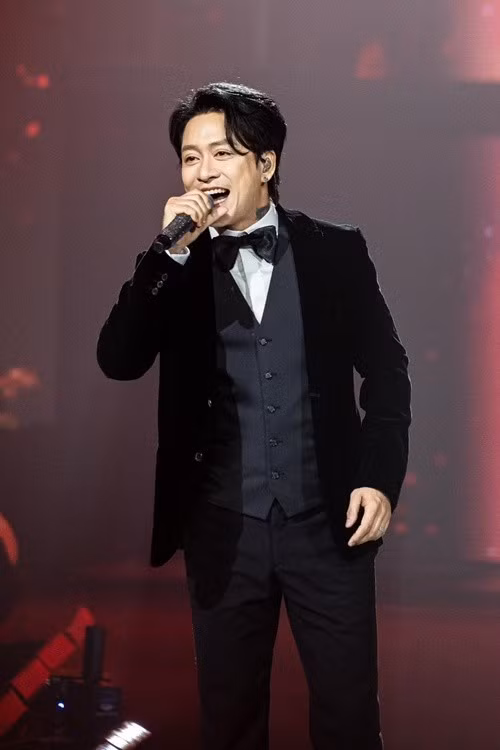 Nam ca sĩ còn cho biết, trong ngày biểu diễn, vì bận việc cá nhân nên anh chưa biểu diễn như mong đợi. Tuấn Hưng hứa sẽ rút kinh nghiệm và tiếp tục cải thiện giọng hát. Ảnh: FB Tuấn Hưng.