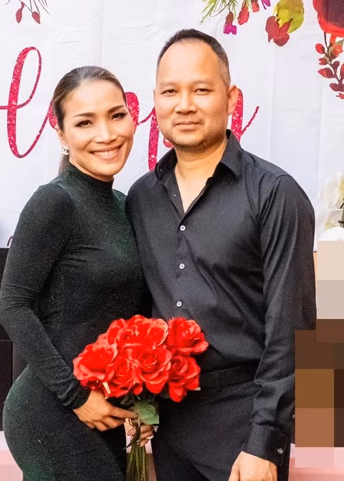 Không ít lần Hồng Ngọc dành lời có cánh cho Thomas Tâm Nguyễn. Nữ ca sĩ từng cho biết, chồng cô là người đàn ông bình dị nhưng vĩ đại nhất trong tim và trong mắt vợ con. Ảnh: FB Hồng Ngọc.