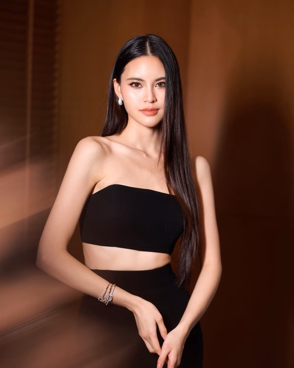 Á hậu 2 Hoa hậu Hoàn vũ Thái Lan 2023 lấn sân đóng phim vào năm 2025 khi tham gia dự án phim Twins. Ảnh: FB Nicha Poonpoka.