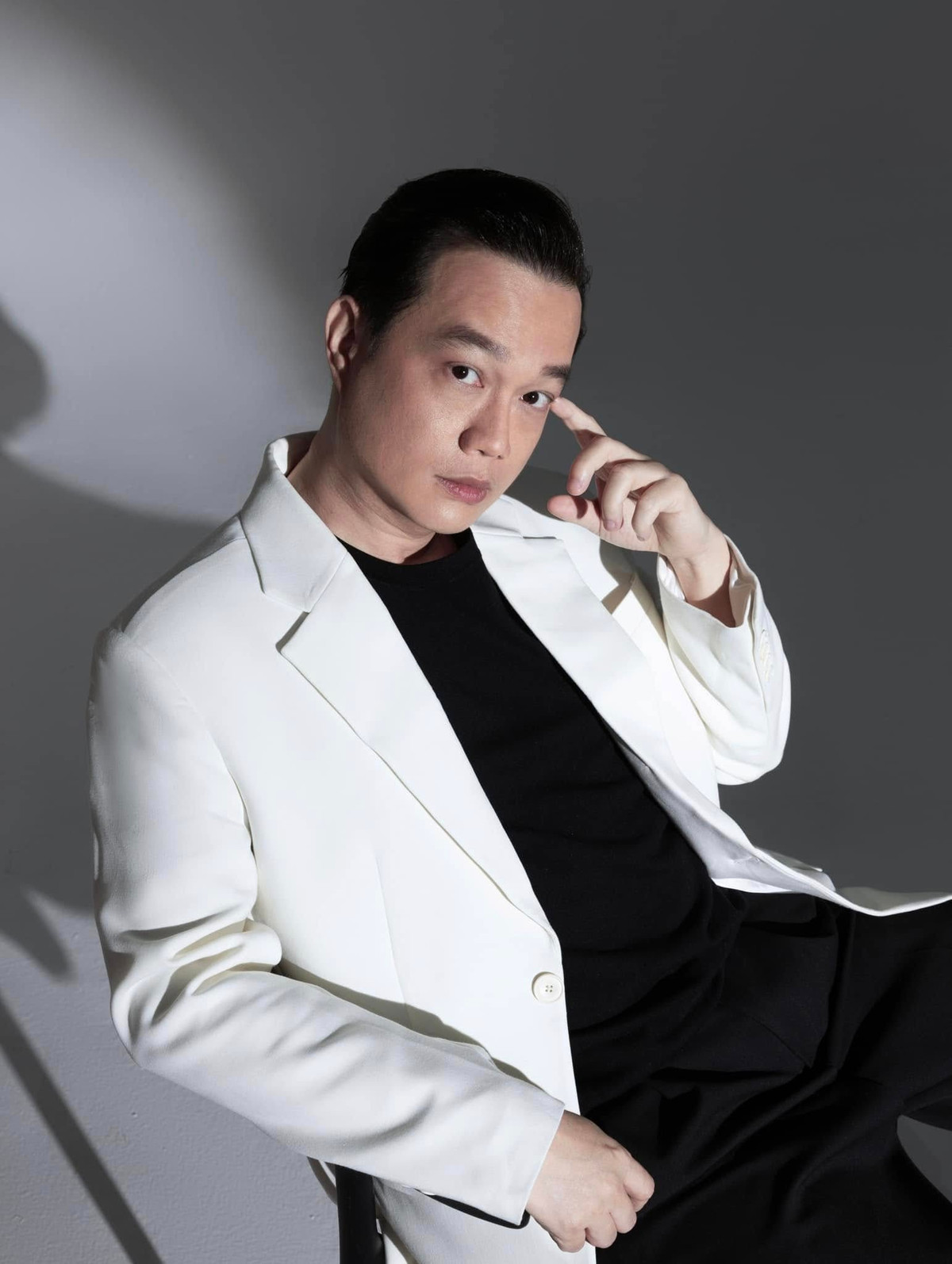 Năm 2012, Bảo Nhân vào TP HCM làm việc tại một bệnh viện thẩm mỹ. Công việc áp lực khiến anh căng thẳng, dần mất cảm hứng với nghề y. Đúng lúc đó, cơ hội làm phim đến và anh quyết định theo đuổi điện ảnh. Ảnh: FB Bảo Nhân.