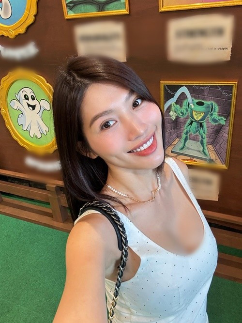 Trước khi xác nhận mang bầu con đầu lòng, Quỳnh Châu khéo giấu vòng hai.