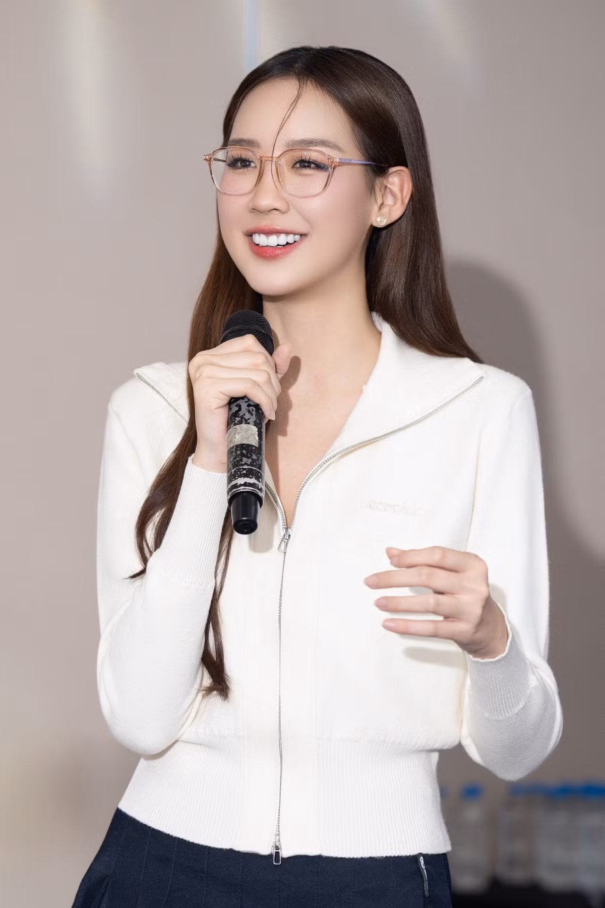 Nàng hậu chia sẻ trên Người Lao Động, đến với Miss World, cô đặt mục tiêu cố gắng hết mình để đạt được vị trí cao nhất có thể. Mục tiêu thứ hai là phải tận hưởng trọn vẹn hành trình này. Ảnh: FB Bảo Ngọc.