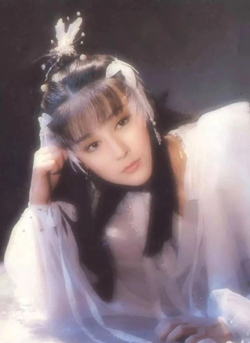 Năm 1984, khi 35 tuổi, Phan Nghinh Tử vào vai Tiểu Long Nữ trong Thần điêu đại hiệp. Tạo hình của bà được nhiều khán giả khen ngợi. Ảnh: Người Lao Động.