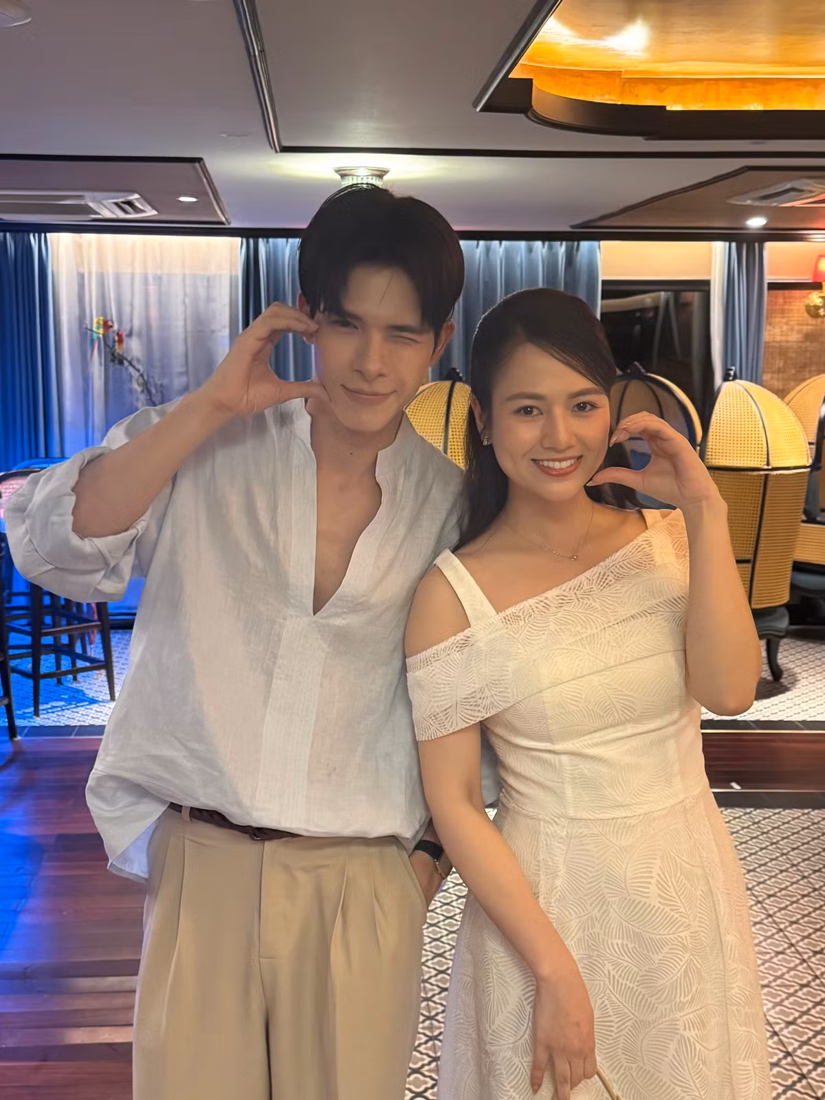 Denis Đặng chia sẻ trên VTV, Việt Hoa là người ở thế chủ động trong nhiều cảnh quay, giúp anh tự tin hơn rất nhiều khi nhập vai. Ảnh: FB Denis Đặng.