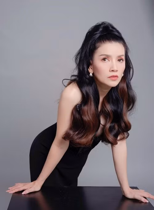 Diễn viên Hòa Hiệp từng nhận xét nhan sắc của Ngọc Trinh như tuổi đôi mươi. Ảnh: FB Ngọc Trinh.