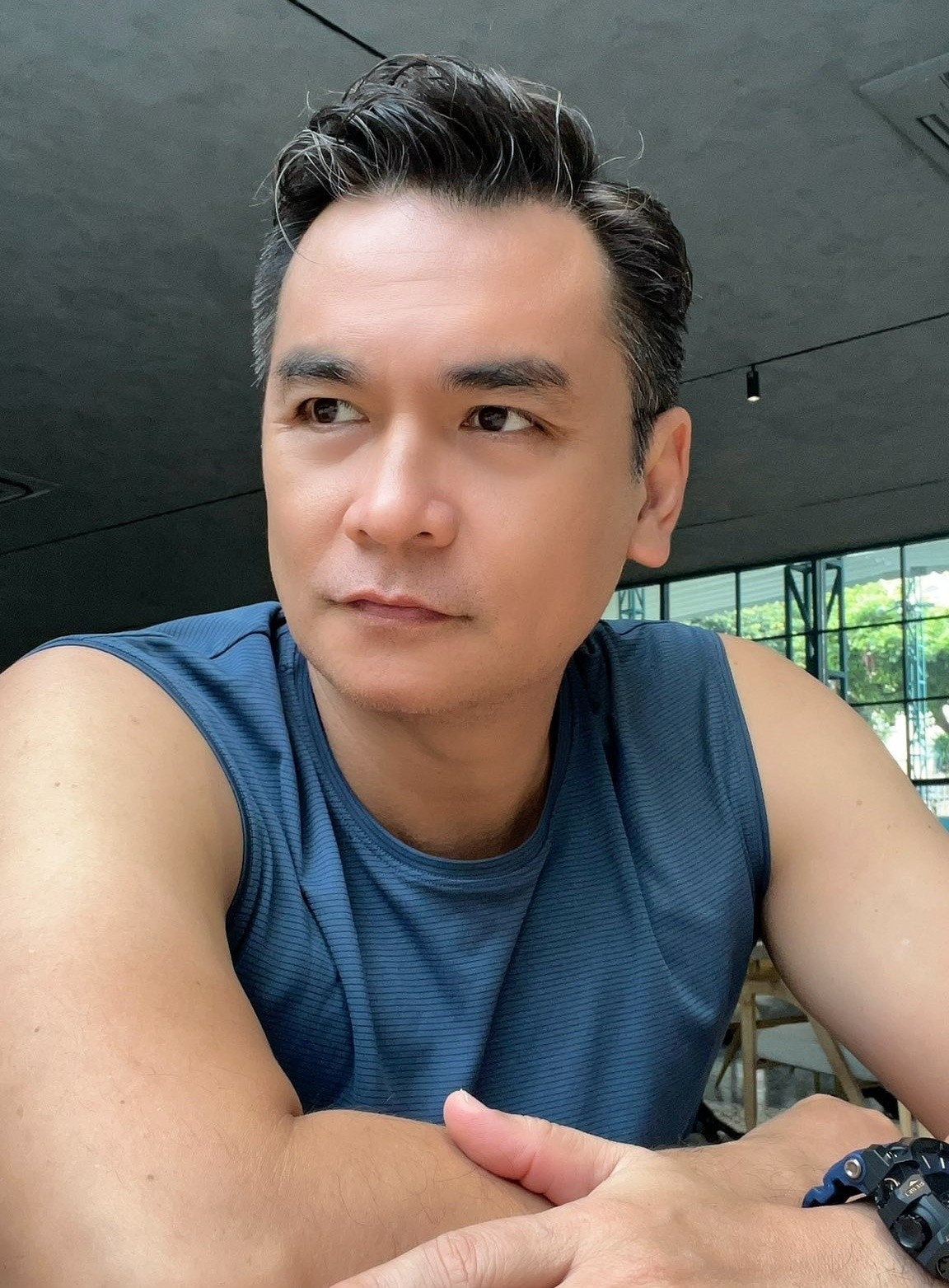 Đức Hải là người mẫu - diễn viên có tiếng cuối thập niên 1990, đầu những năm 2000. Theo Tiền Phong, Đức Hải khẳng định anh là người tách bạch nghệ thuật và đời sống. Ảnh: FB Vũ Đức Hải.