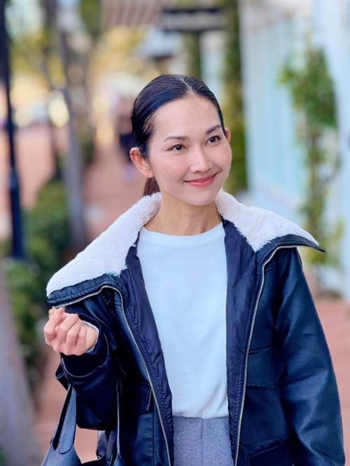 Diễn viên Kim Hiền kết hôn với doanh nhân Andy vào năm 2014. Cả hai có một cô con gái chung. Năm 2025, Kim Hiền hoàn tất thủ tục ly hôn sau 2 năm ly thân. Đến đầu năm 2026, nữ diễn viên mới chia sẻ chuyện tình cảm tan vỡ. Ảnh: FB Kim Hiền.