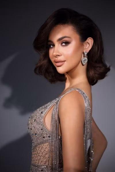 Đại diện Cộng Hòa Czech - Anna Marie Marakova có chiều cao 1m75, số đo ba vòng 88-60-92 cm. Người đẹp là doanh nhân, người mẫu. Ảnh: Miss Intercontinental.