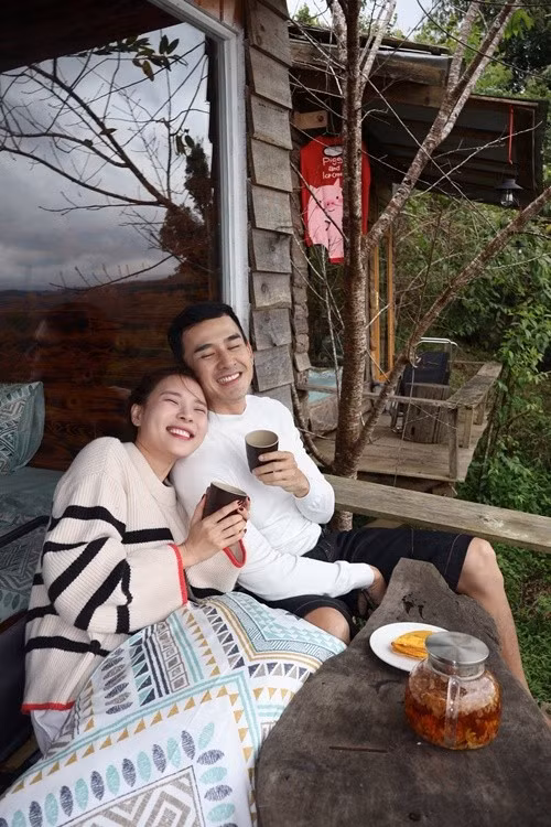 Thúy Diễm và Lương Thế Thành 'trốn' con trai đi du lịch Măng Đen trong những ngày qua. Ảnh: FB Lương Thế Thành.