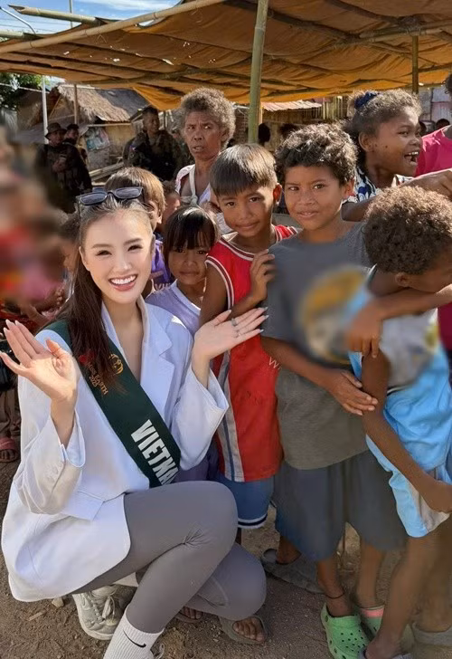 Ở Miss Earth 2025, đại diện Việt Nam ghi điểm bởi vẻ ngoài luôn rạng rỡ. Ảnh: FB Trịnh Mỹ Anh.