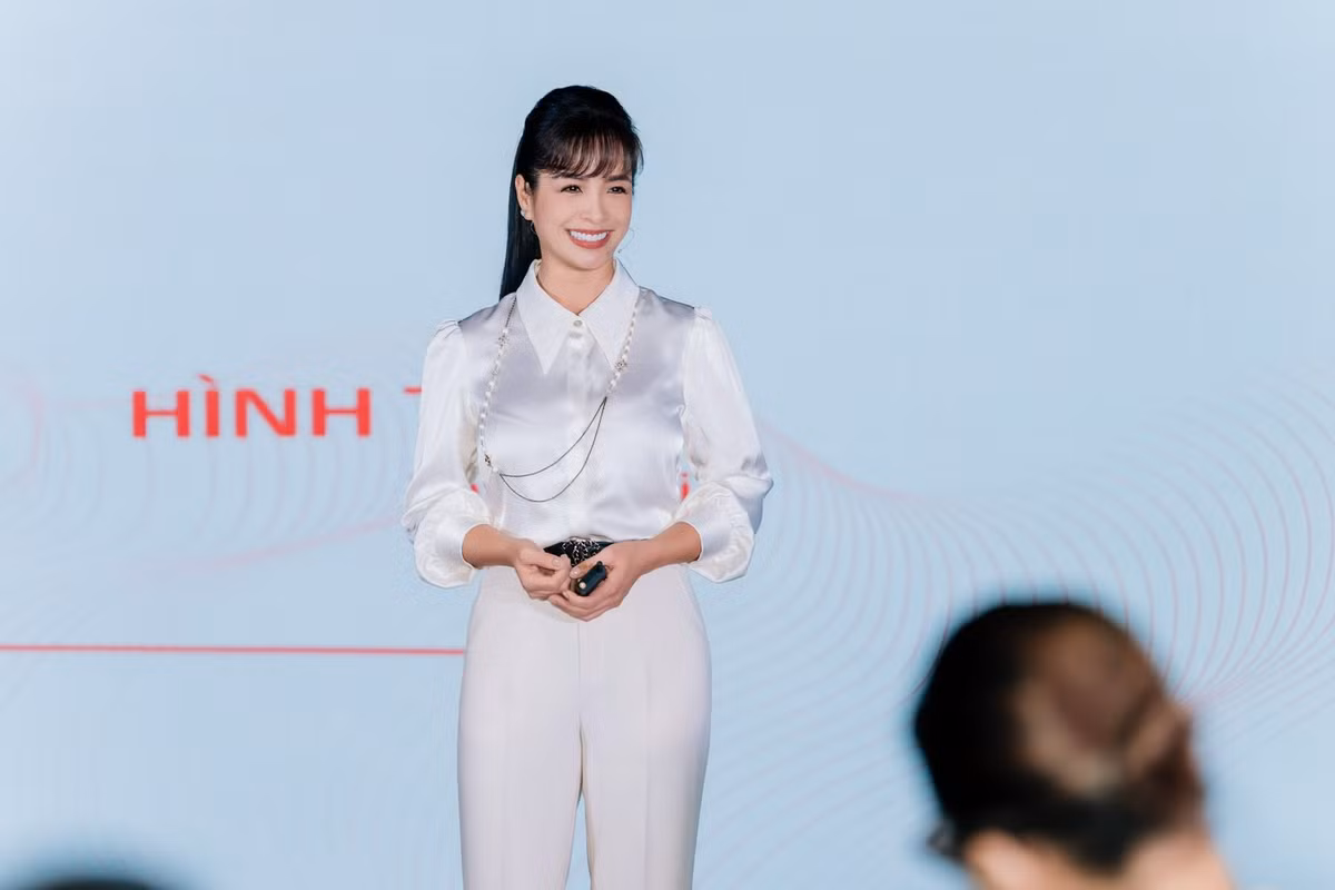 Thúy Hằng hiện tập trung kinh doanh và tham gia giảng dạy, đào tạo người mẫu nhí. Ảnh: FB Thúy Hằng.