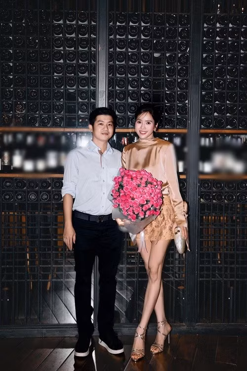 Trên trang cá nhân, khoe loạt ảnh bên bạn trai, Bella Mai bày tỏ: "Cảm ơn tất cả những lời chúc, những quan tâm và yêu thương mọi người đã gửi đến mình, từng lời chúc đều như một món quà ấm áp... Ảnh: FB Bella Mai.