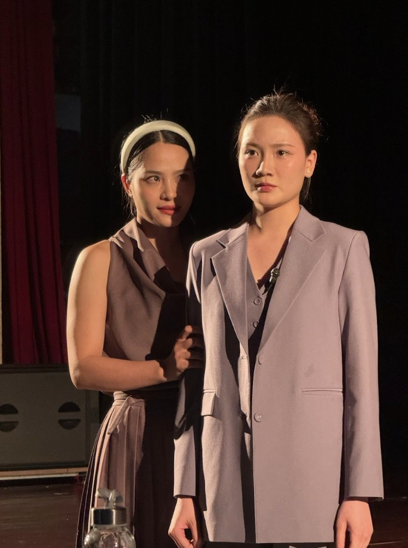 Tháng 6/2025, Phương Thanh gây chú ý khi tham gia vở diễn Hoàng hôn rực nắng tại Liên hoan Nghệ thuật Sân khấu chuyên nghiệp toàn quốc 2025. Ảnh: Gia Đình Xã Hội.