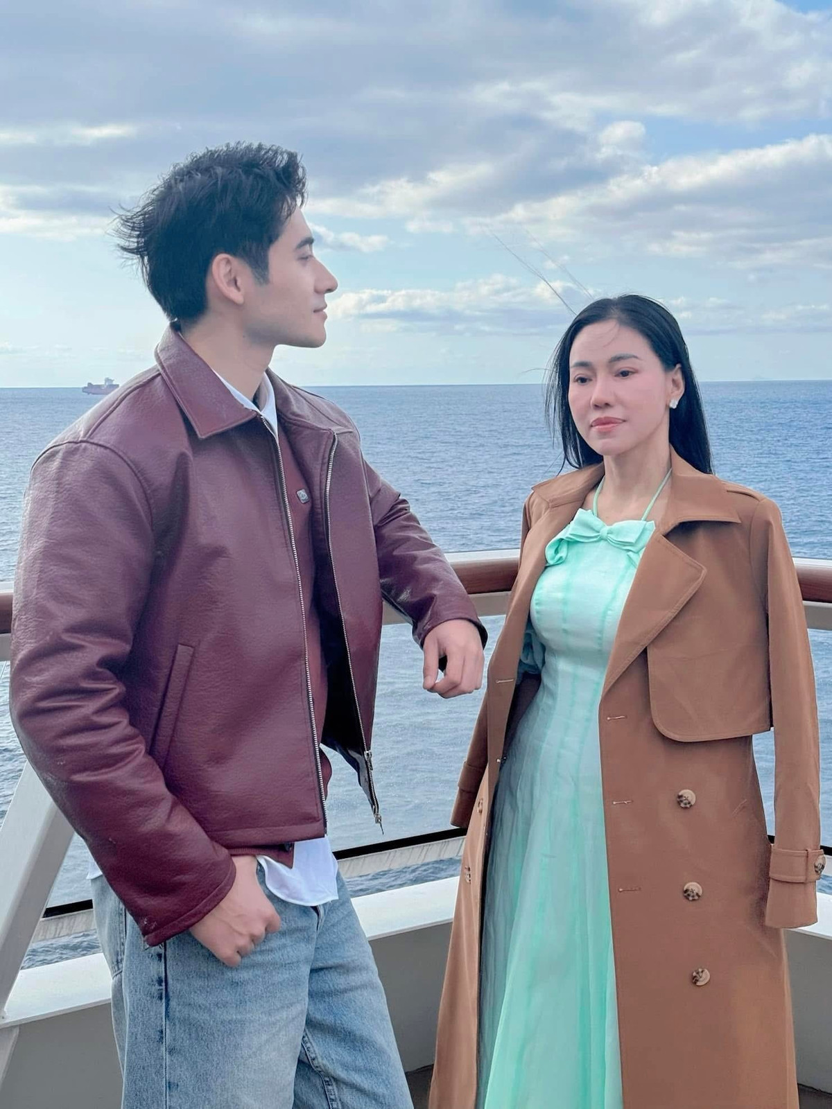 View - Quế Anh cảm ơn mẹ ruột, 'bà trùm hoa hậu' Kim Dung ngày 20/10 | Báo Tri thức và Cuộc sống - TIN TỨC PHỔ BIẾN KIẾN THỨC 24H