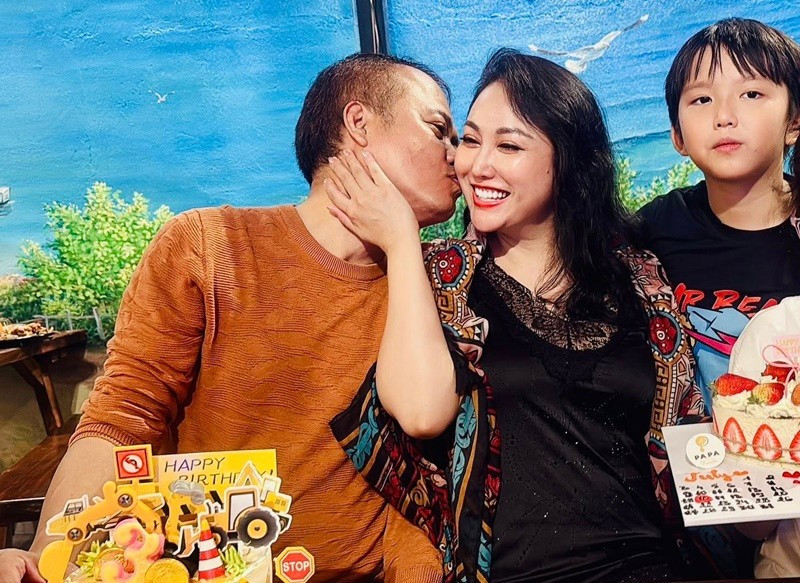 Chia sẻ về chuyện tình hiện tại, Phi Thanh Vân cho biết, gần 2 năm gắn bó với doanh nhân Chí Phú, cô biết mình đang ở với đúng người khi được anh yêu thương và che chở. Ảnh: FB Phi Thanh Vân.