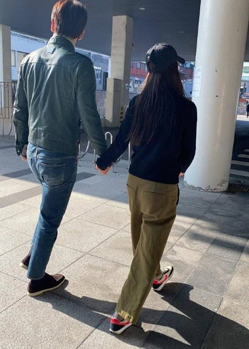 Bi Rain khen Kim Tae Hee nấu ăn rất giỏi. Nam ca sĩ luôn ăn bất kỳ thứ gì mà vợ làm. Ảnh: Sức Khỏe Đời Sống.