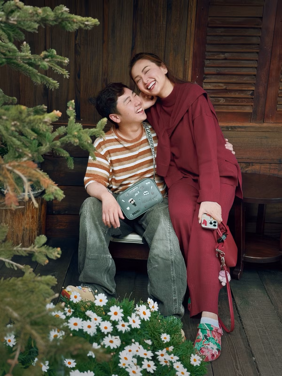 "Tất cả những điều đó sẽ giúp chồng trở thành một người đàn ông đáng ngưỡng mộ, đặc biệt sẽ là một người cha tốt, nhận được sự kính trọng và yêu thương của các con sau này", Diễm Hương chia sẻ thêm. Ảnh: FB Diễm Hương.