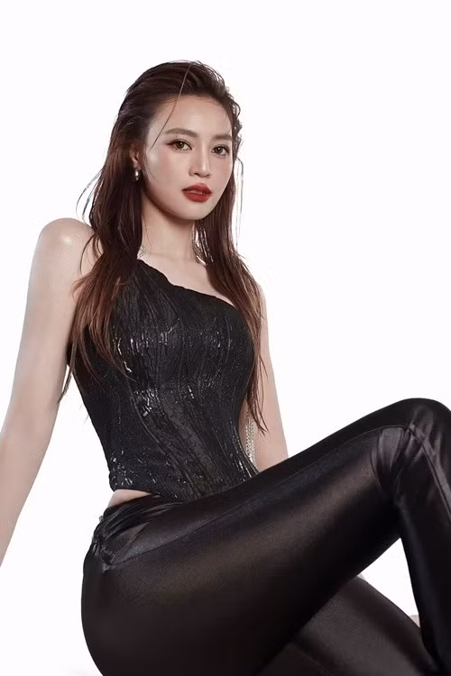 Phải đến vài năm sau vai diễn trong "Cánh đồng bất tận", Lan Ngọc mới dần lấy lại độ phủ sóng khi xuất hiện nhiều hơn trong các dự án điện ảnh, đồng thời xây dựng hình ảnh thân thiện, dễ tạo thiện cảm với khán giả qua các gameshow.