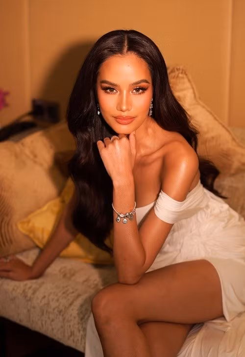 Cô từng lọt top 5 Miss Universe Thailand 2022 - Hoa hậu Hoàn vũ Thái Lan 2022 sau đó được đôn lên vị trí Á hậu 2 sau khi Á hậu 1 bị tước danh hiệu. Ảnh: FB Opal.