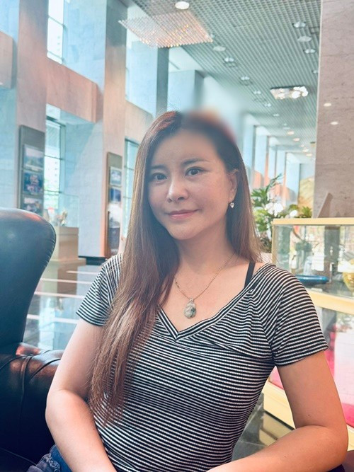 Diễn viên Kim Oanh vừa đăng tải hình ảnh mặt mộc chụp bằng camera thường sau khi phẫu thuật thẩm mỹ. Ảnh: FB Kim Oanh.